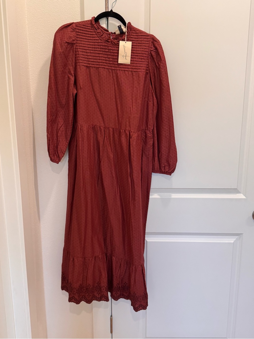 Women’s Long Sleeve Midi Dress in Rust - Classic Feminine Style
